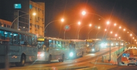 Manifestação no centro da cidade provocou grande concentração de veículos em vias de acesso a região metropolitana, como na avenida Assis Brasil, zona norte da cidade.