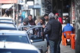 lado a lado, oferta de ônibus e de clandestino