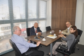 Conselheiros da AGERGS, Eleonora da Silva Martins e João Nascimento, estiveram reunidos na superintendência da Metroplan