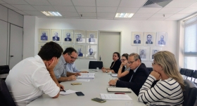 Professor Carlos Tucci participa da reunião