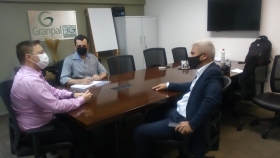 Superintendente da Metroplan, Rodrigo Schnitze, durante reunião na Granpal